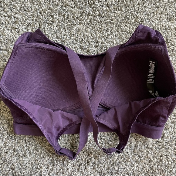 Victoria’s Secret | 32D Sports Bra - Picture 6 of 8